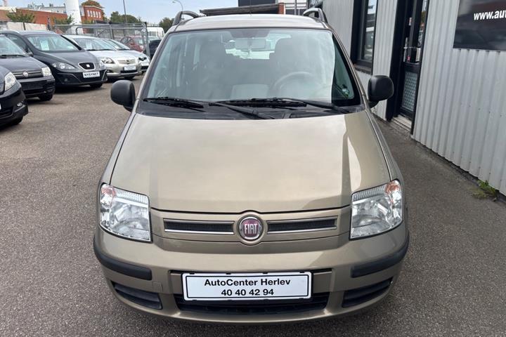 Beige Fiat Panda fra 2012