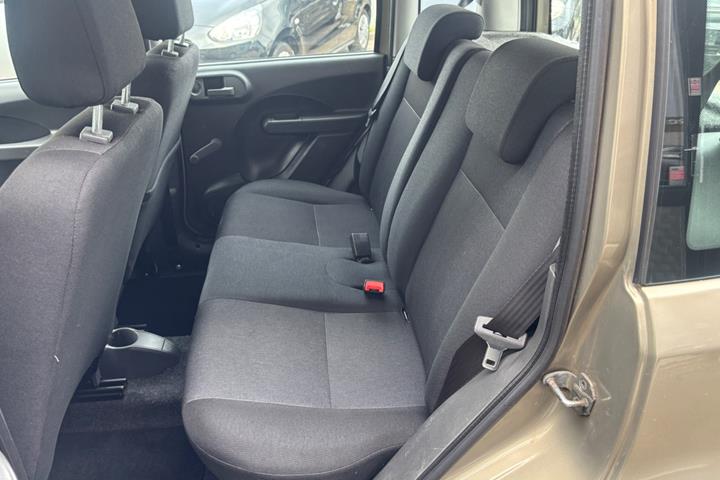Beige Fiat Panda fra 2012