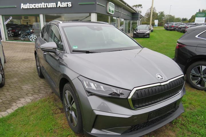 Grå Skoda Enyaq fra 2025