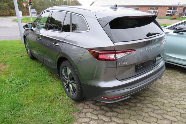 Grå Skoda Enyaq fra 2025