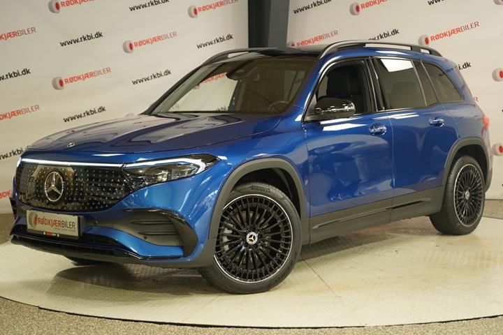 Blå Mercedes EQB250+ fra 2025