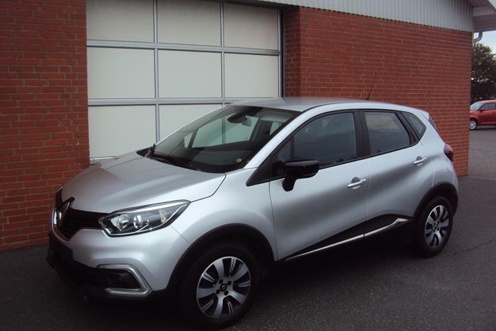 Sølv Renault Captur fra 2019
