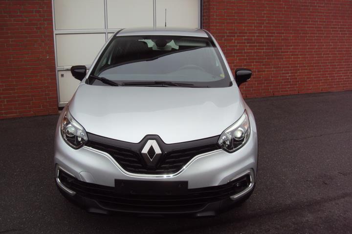 Sølv Renault Captur fra 2019