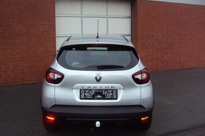 Sølv Renault Captur fra 2019
