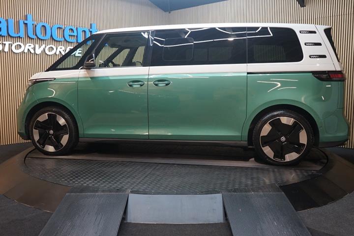 Hvid VW ID.Buzz fra 2025
