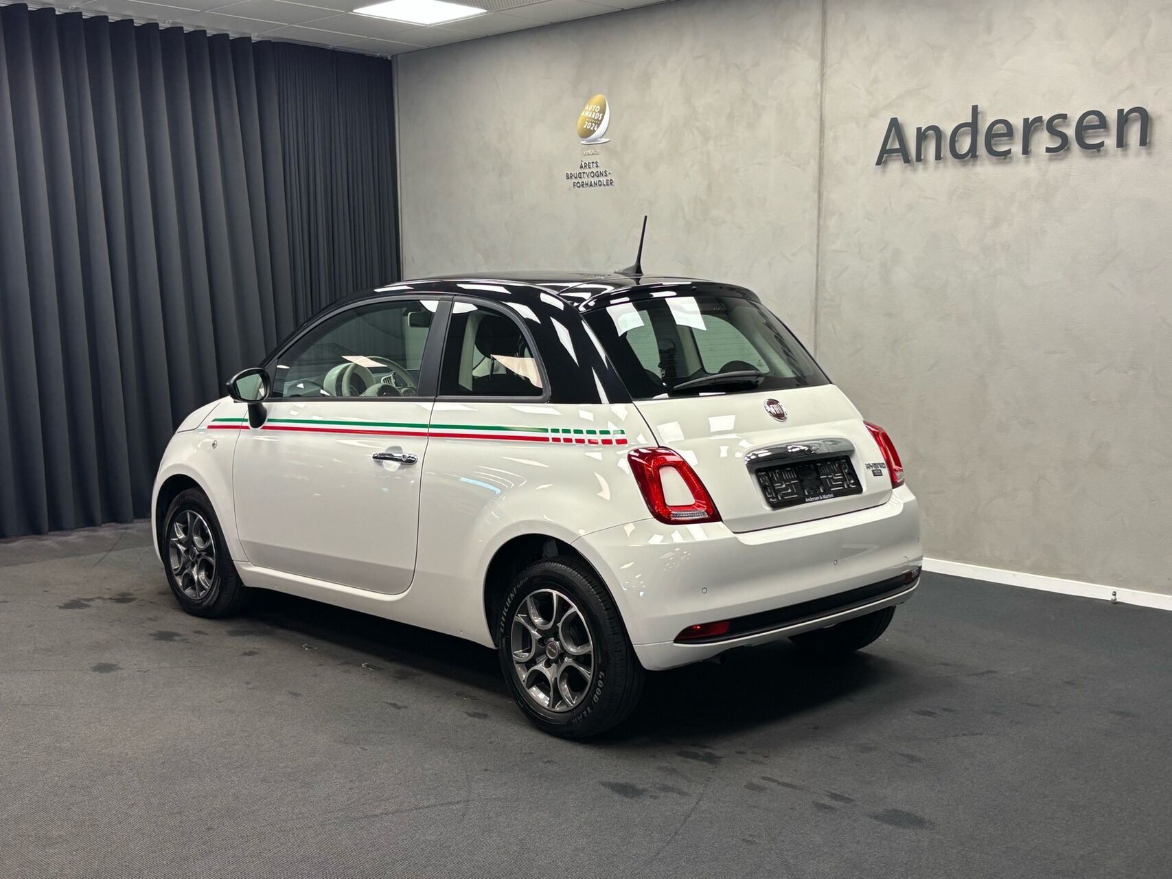 Hvid Fiat 500 fra 2024