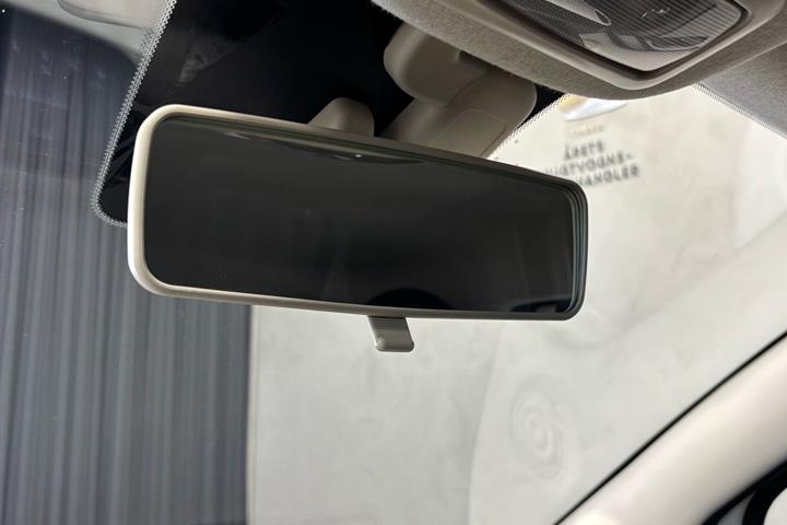 Hvid Fiat 500 fra 2024