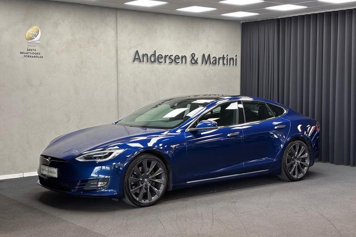 Blå Tesla Model S fra 2020