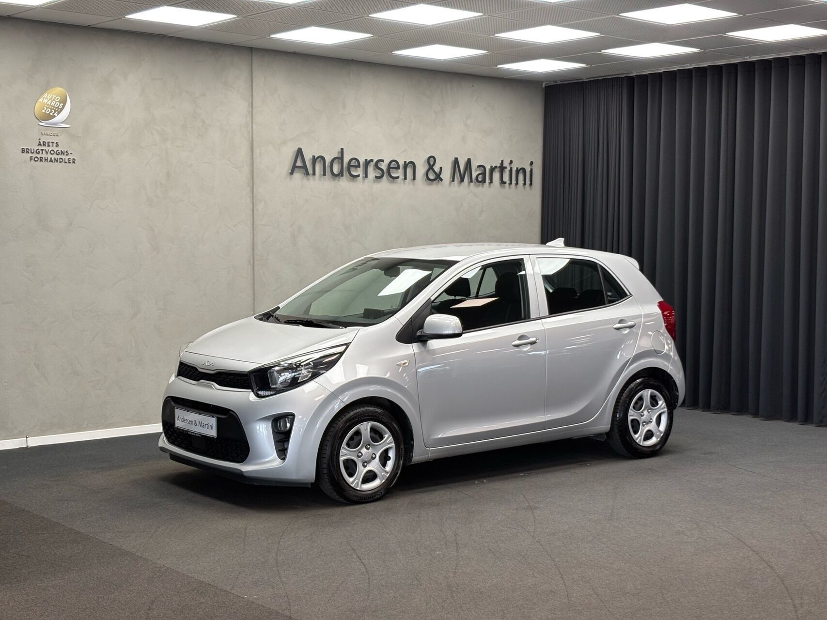 Sølv Kia Picanto fra 2023