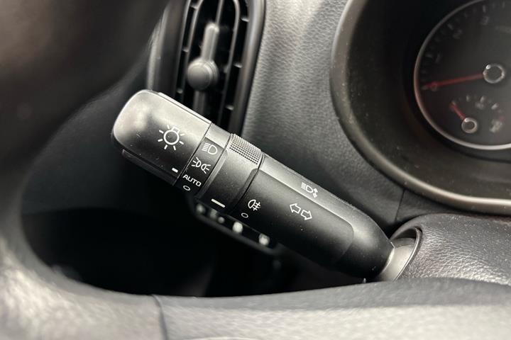 Sølv Kia Picanto fra 2023