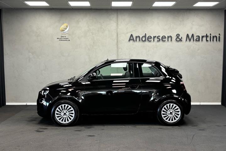 Sort Fiat 500e fra 2024