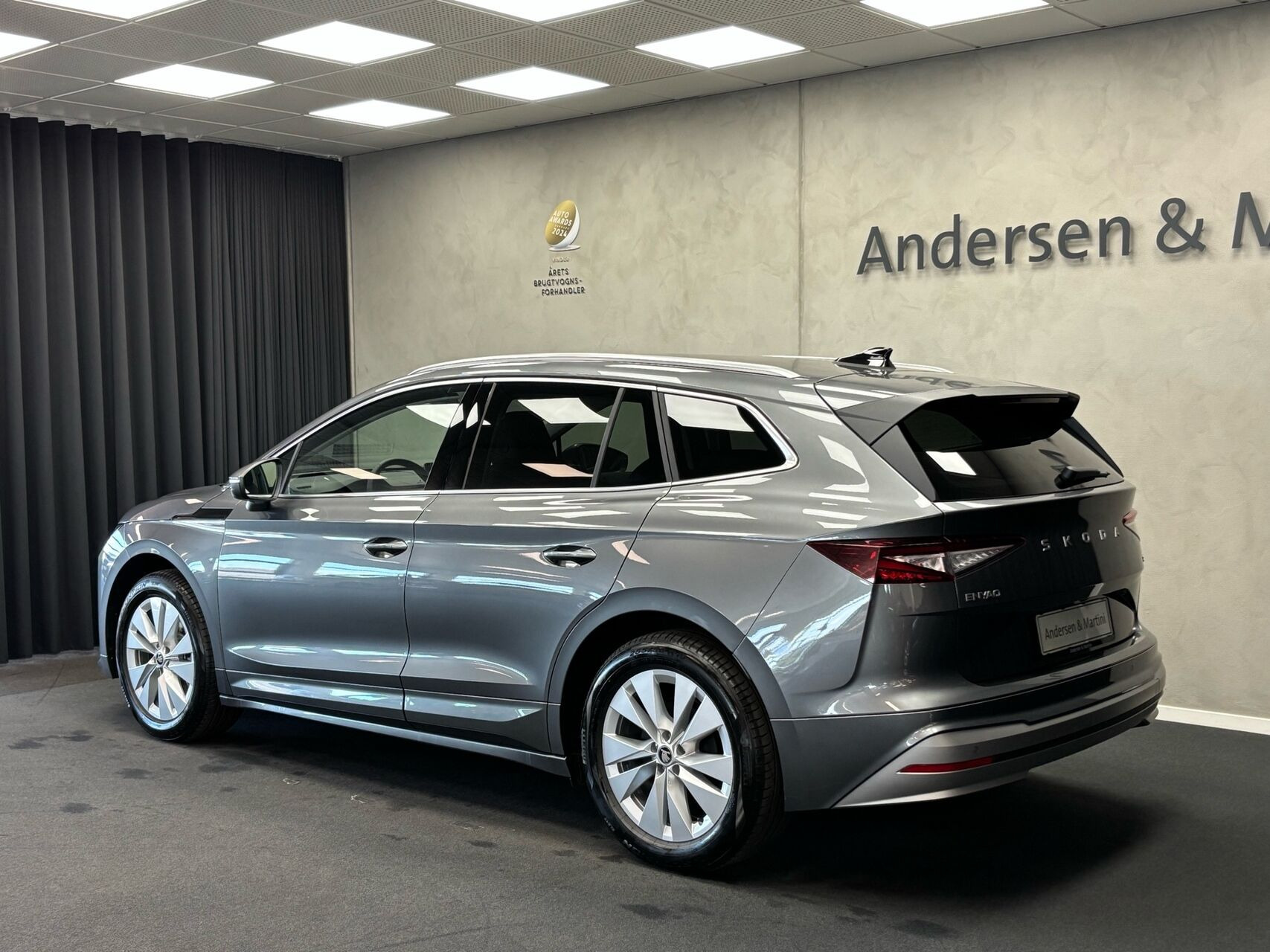 Grå Skoda Enyaq fra 2026