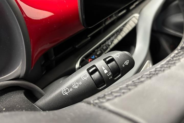 Rød Fiat 500e fra 2023