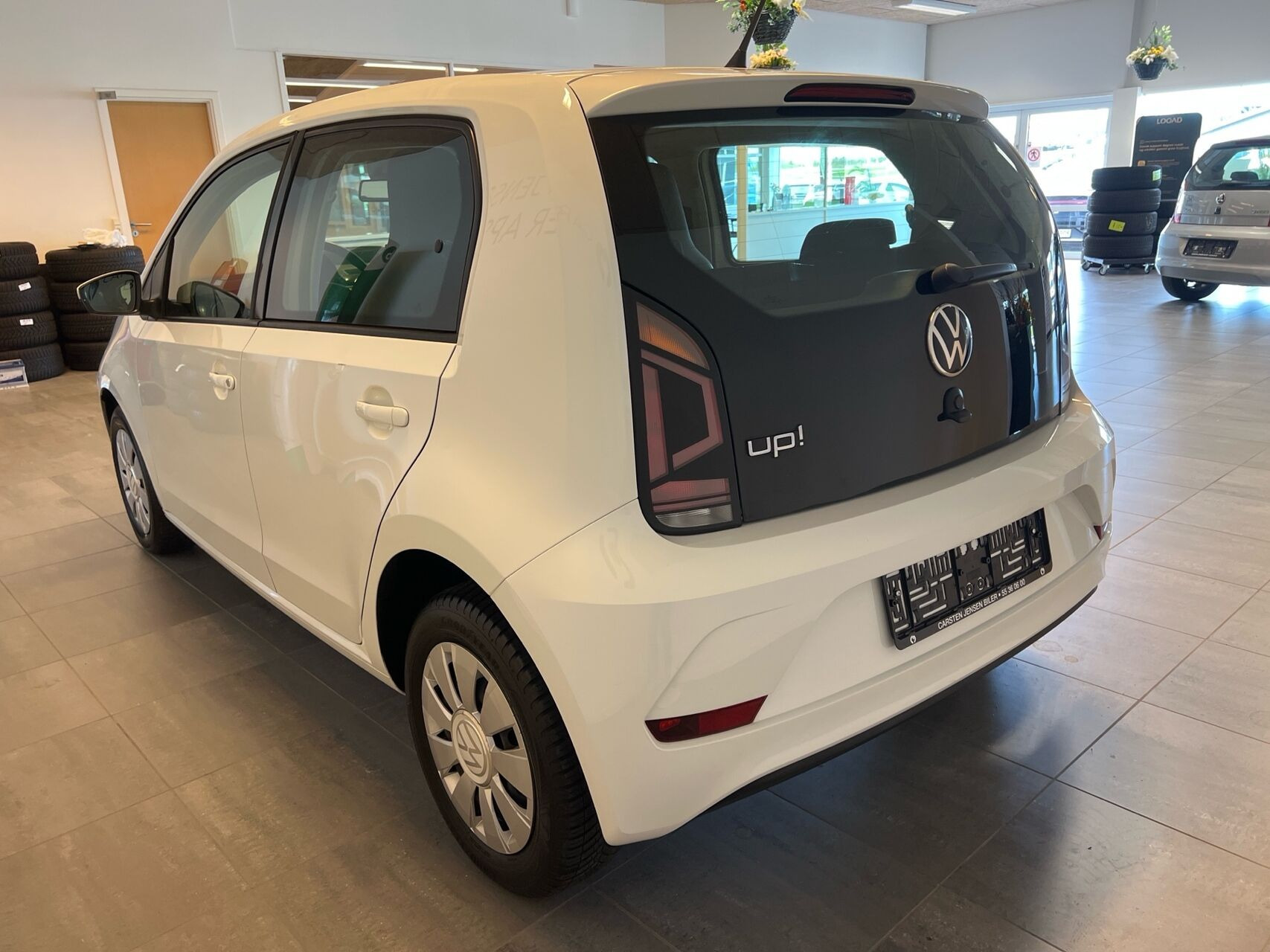 Hvid VW UP! fra 2020