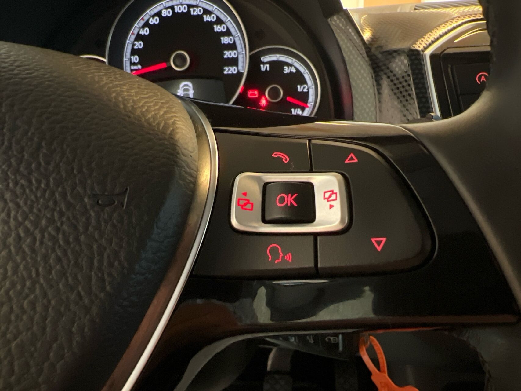 Hvid VW UP! fra 2020