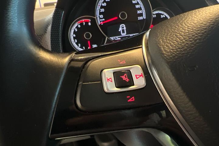 Hvid VW UP! fra 2020