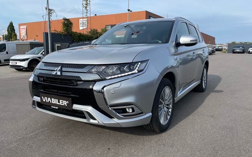 Mitsubishi Outlander 2,4 PHEV Plugin-hybrid Instyle 4WD 224HK 5d 6g Trinl. Gear