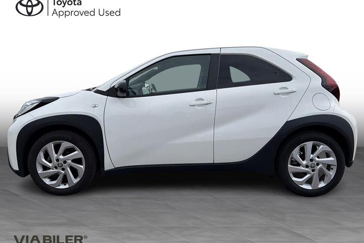 Hvid Toyota Aygo X fra 2025