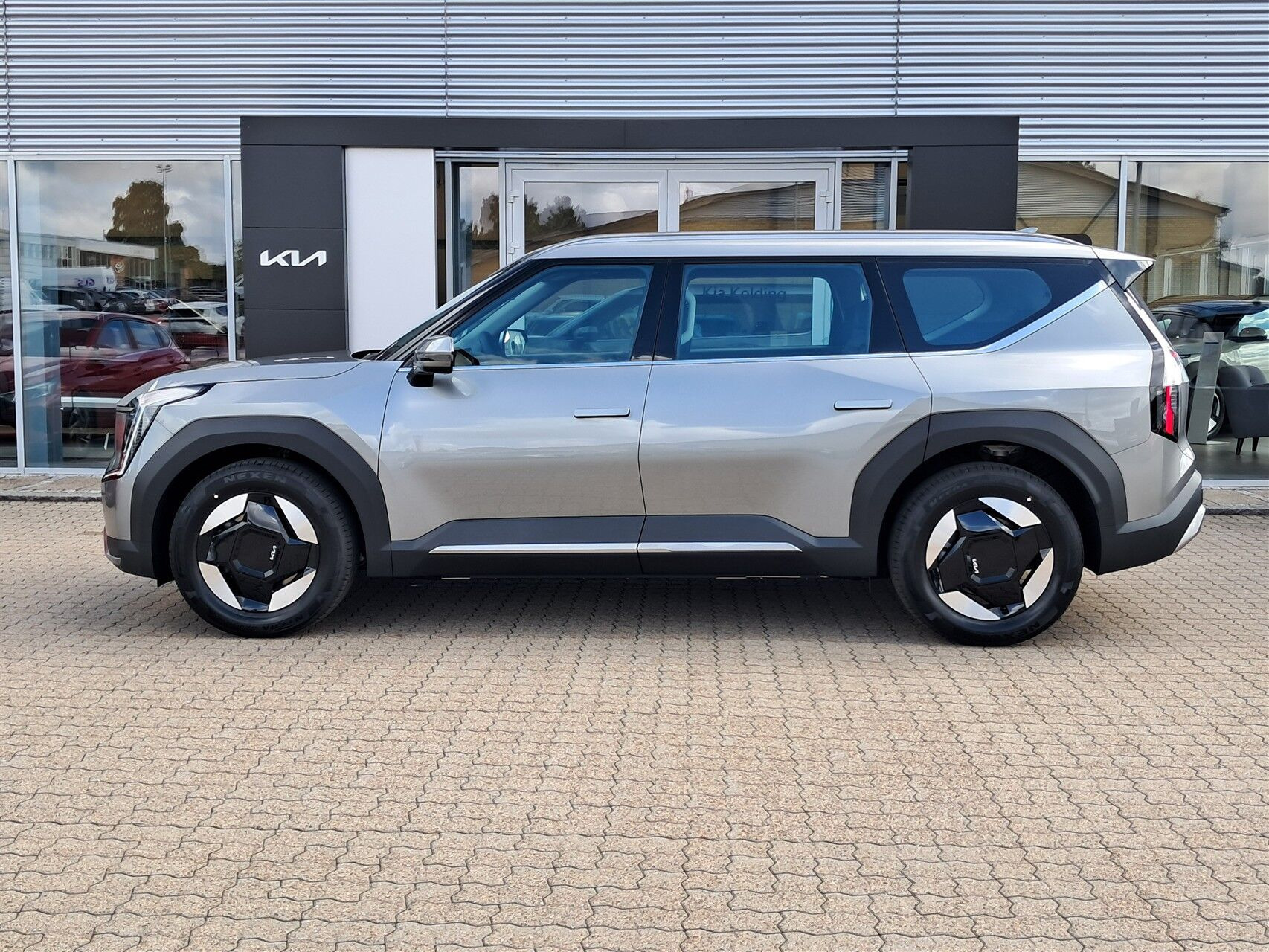 Grå Kia EV9 fra 2026