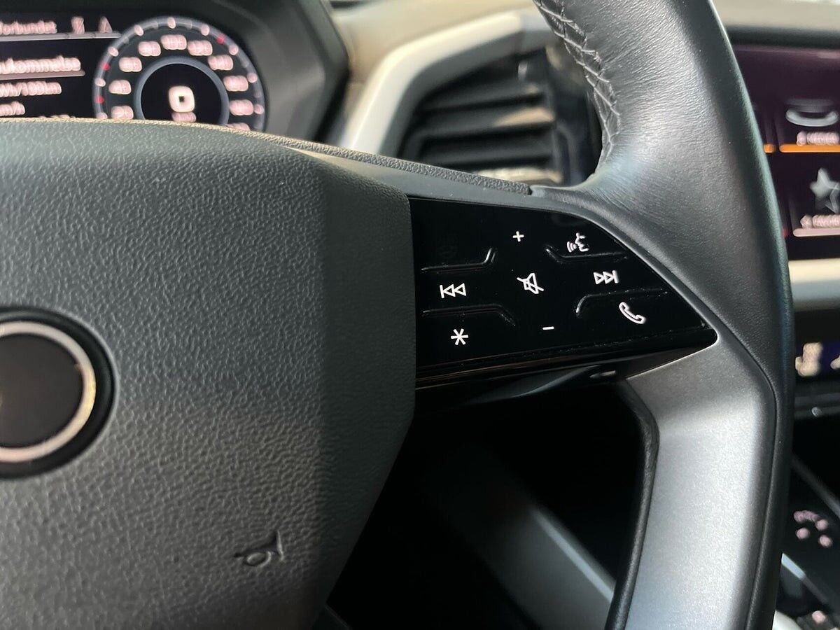 Sort Audi Q4 fra 2024