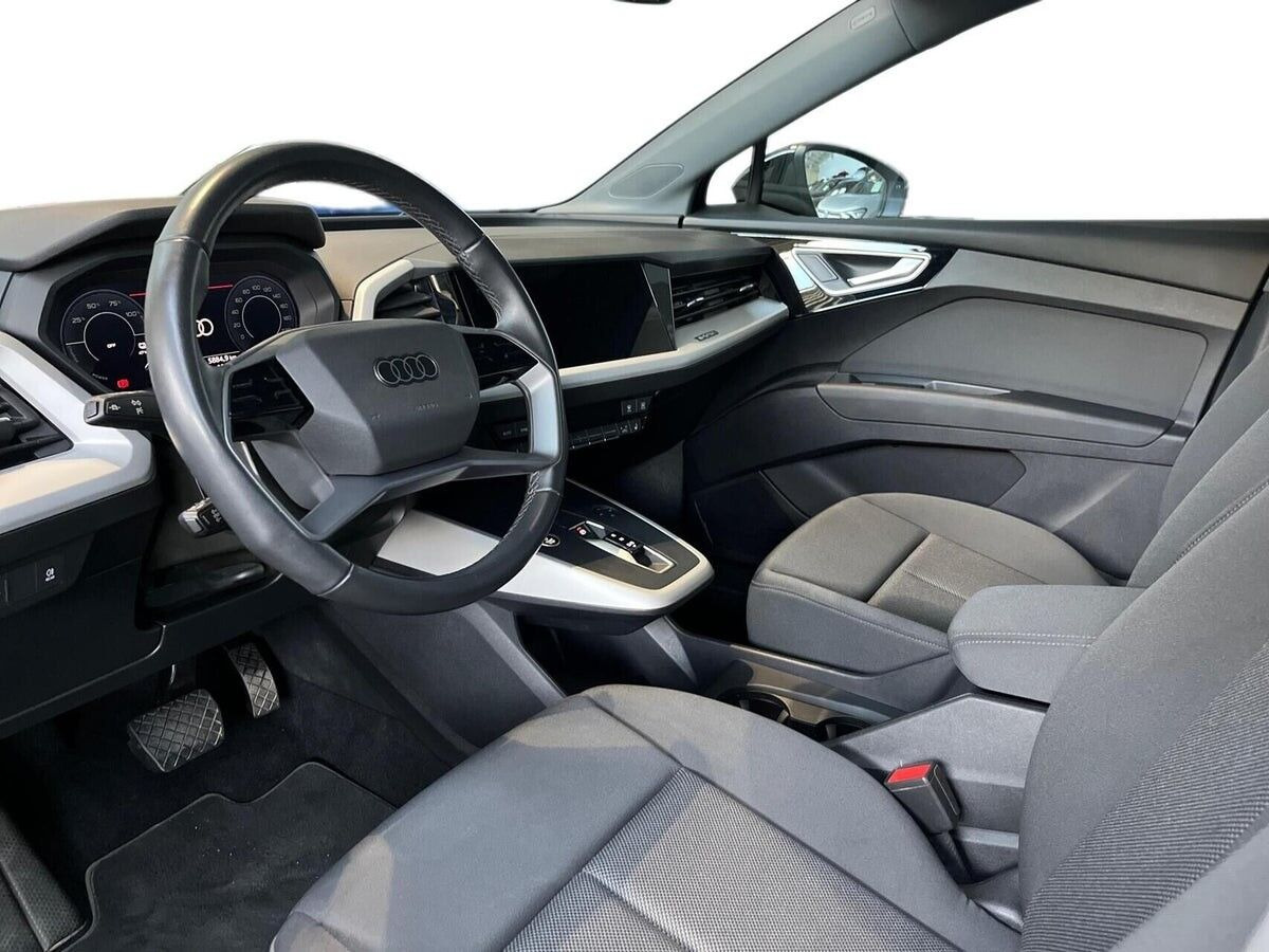 Sort Audi Q4 fra 2024