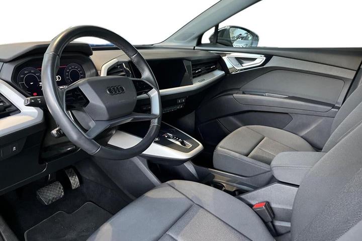 Sort Audi Q4 fra 2024