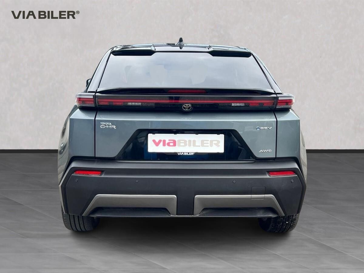 undefined Toyota C-HR+ fra 2025