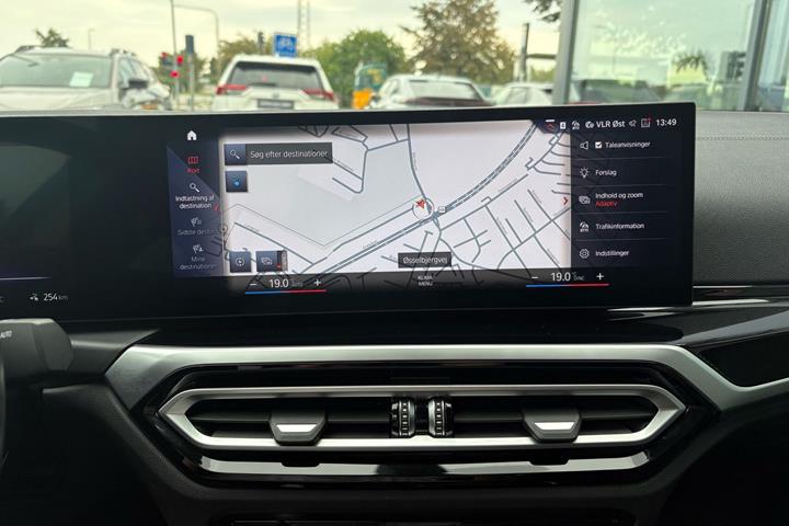 Grå BMW i4 fra 2023