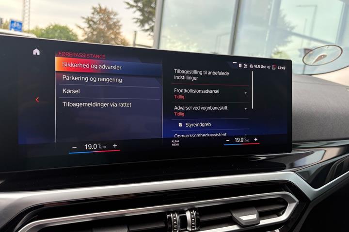Grå BMW i4 fra 2023