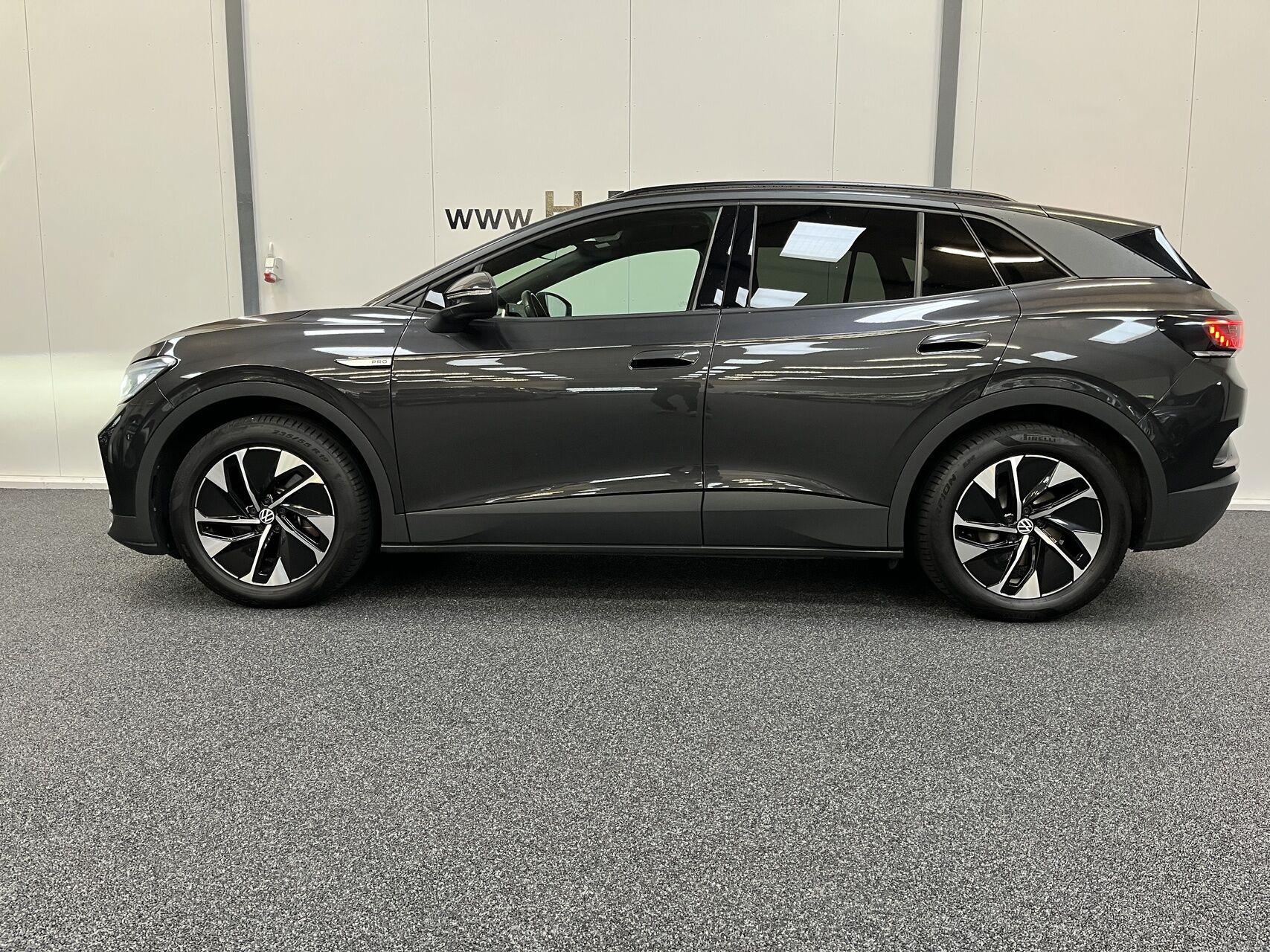 Grå VW ID.4 fra 2022