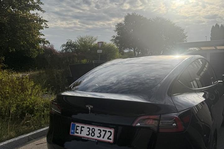 undefined Tesla Model Y fra 2023