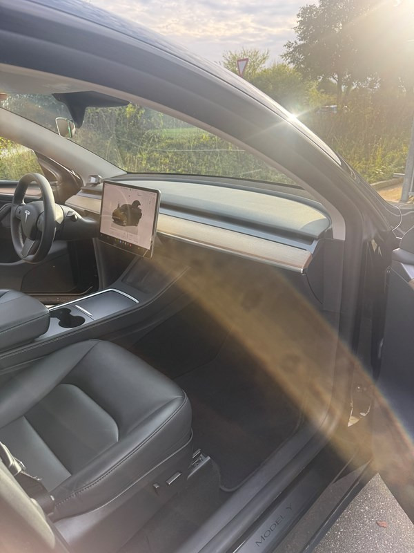 undefined Tesla Model Y fra 2023