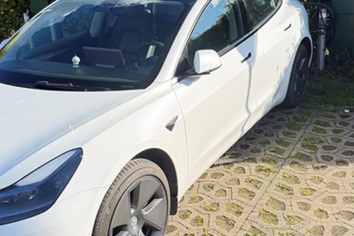 undefined Tesla Model 3 fra 2022