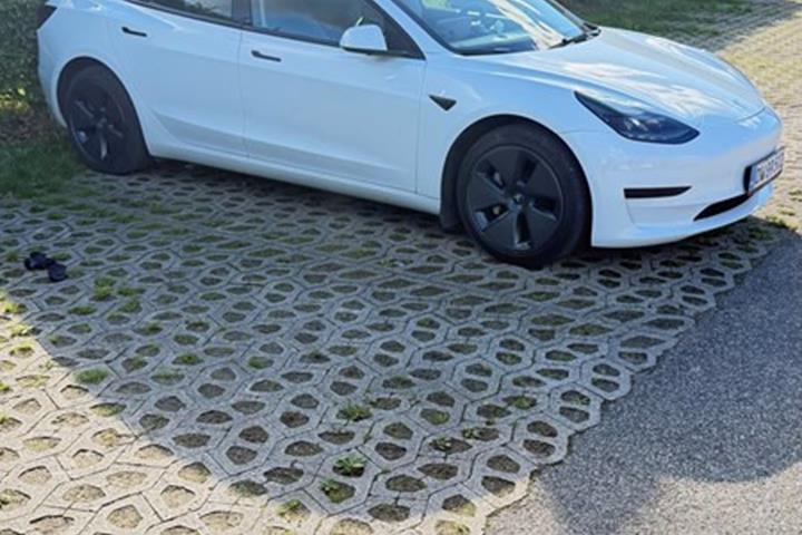 undefined Tesla Model 3 fra 2022