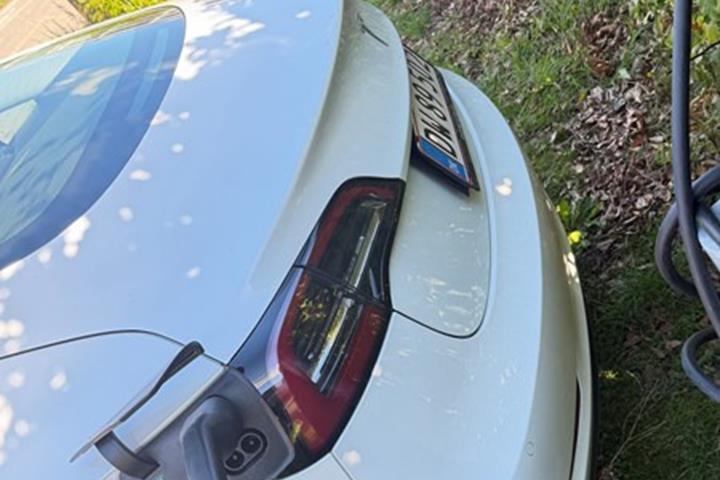 undefined Tesla Model 3 fra 2022