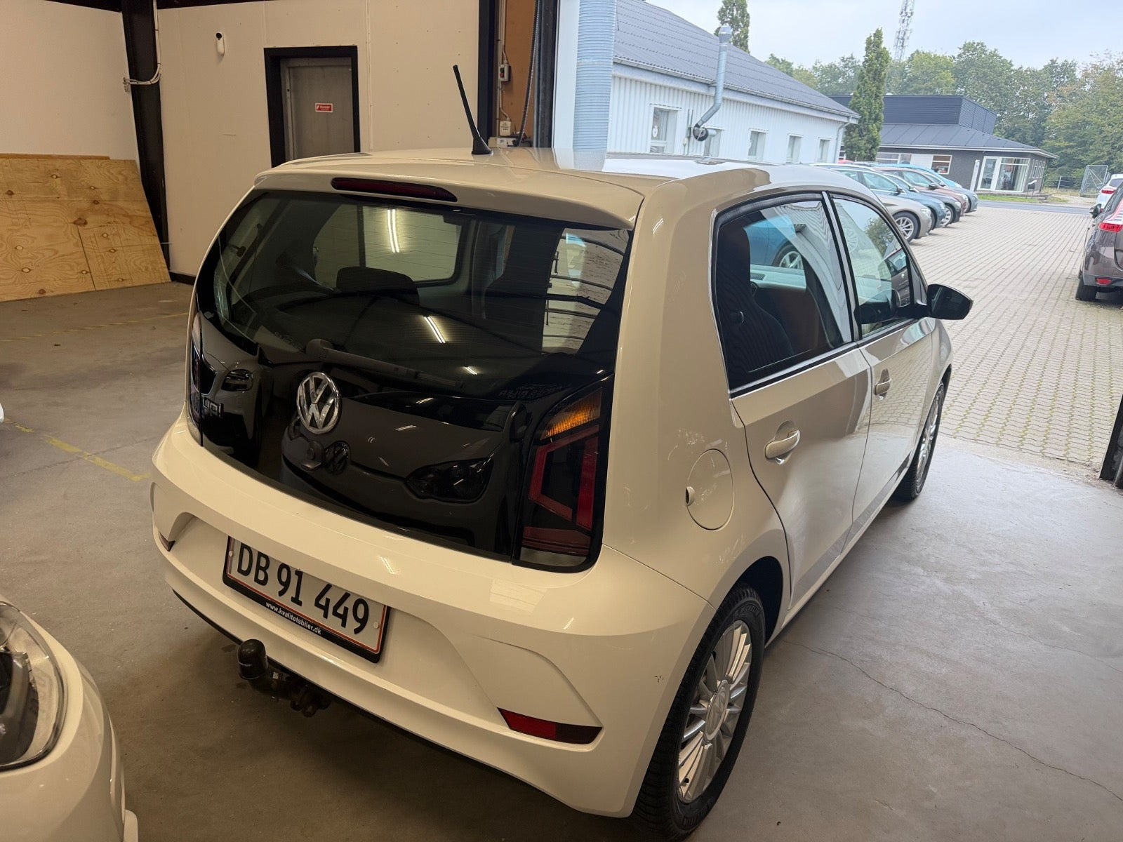 Hvid VW UP! fra 2018