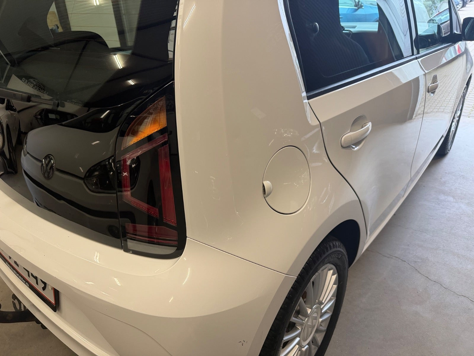 Hvid VW UP! fra 2018