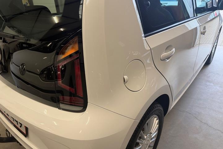 Hvid VW UP! fra 2018