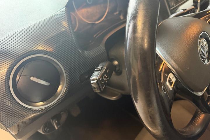 Hvid VW UP! fra 2018
