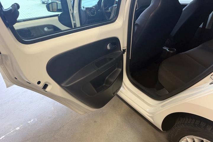Hvid VW UP! fra 2018