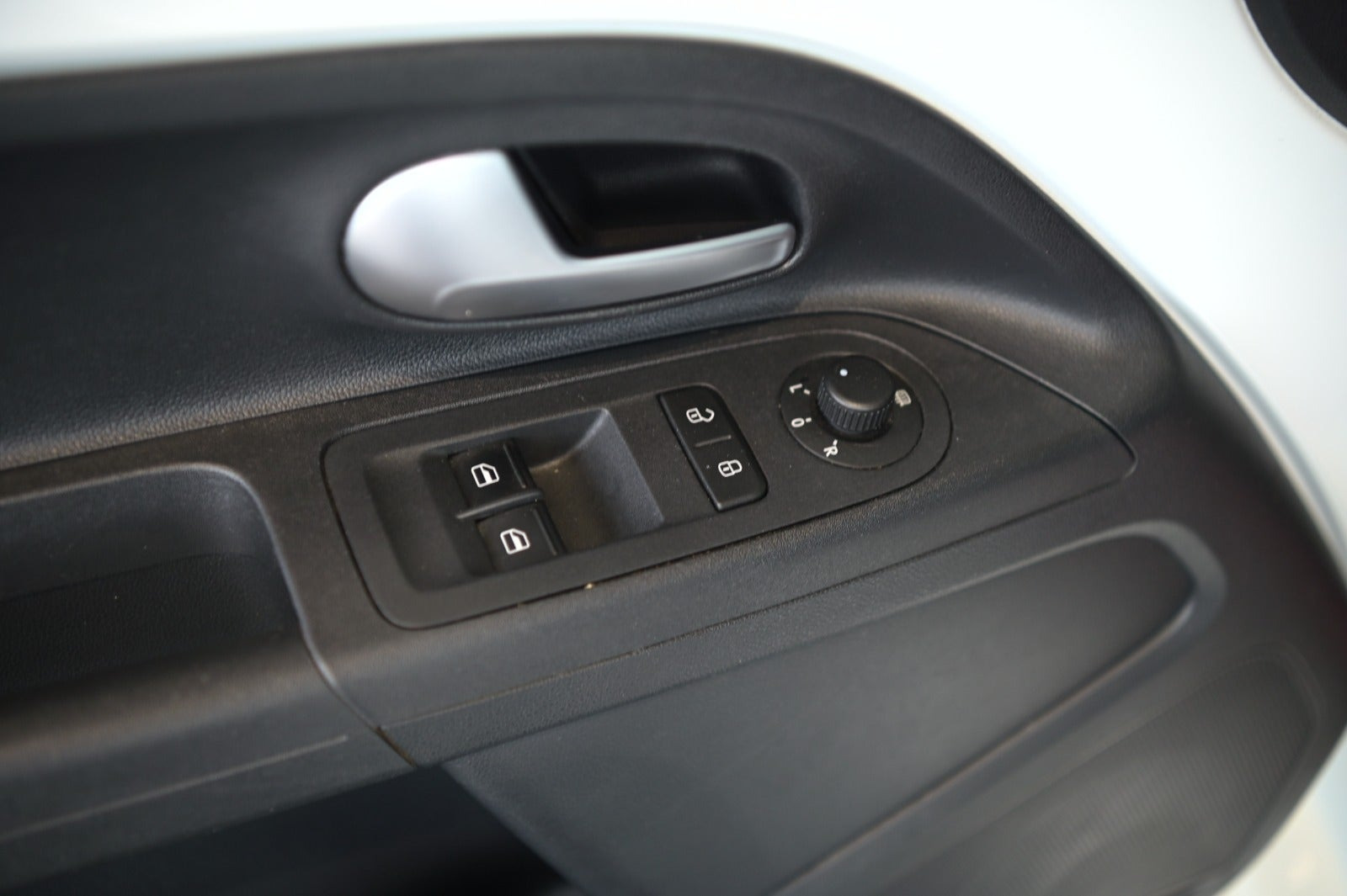 Hvid VW UP! fra 2020