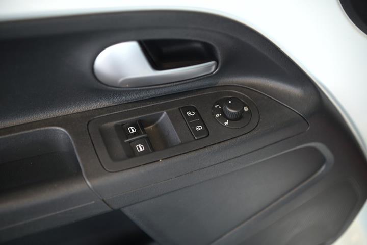 Hvid VW UP! fra 2020