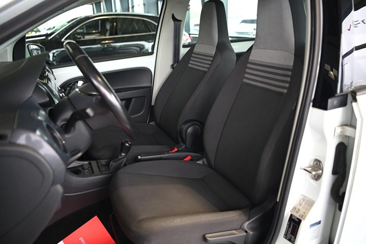 Hvid VW UP! fra 2020