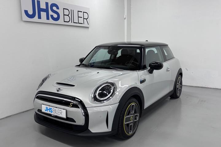 Sølv Mini Cooper SE fra 2020