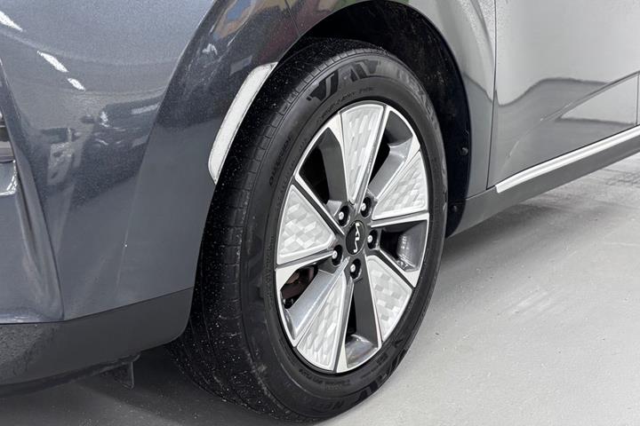 Grå Kia e-Soul fra 2022
