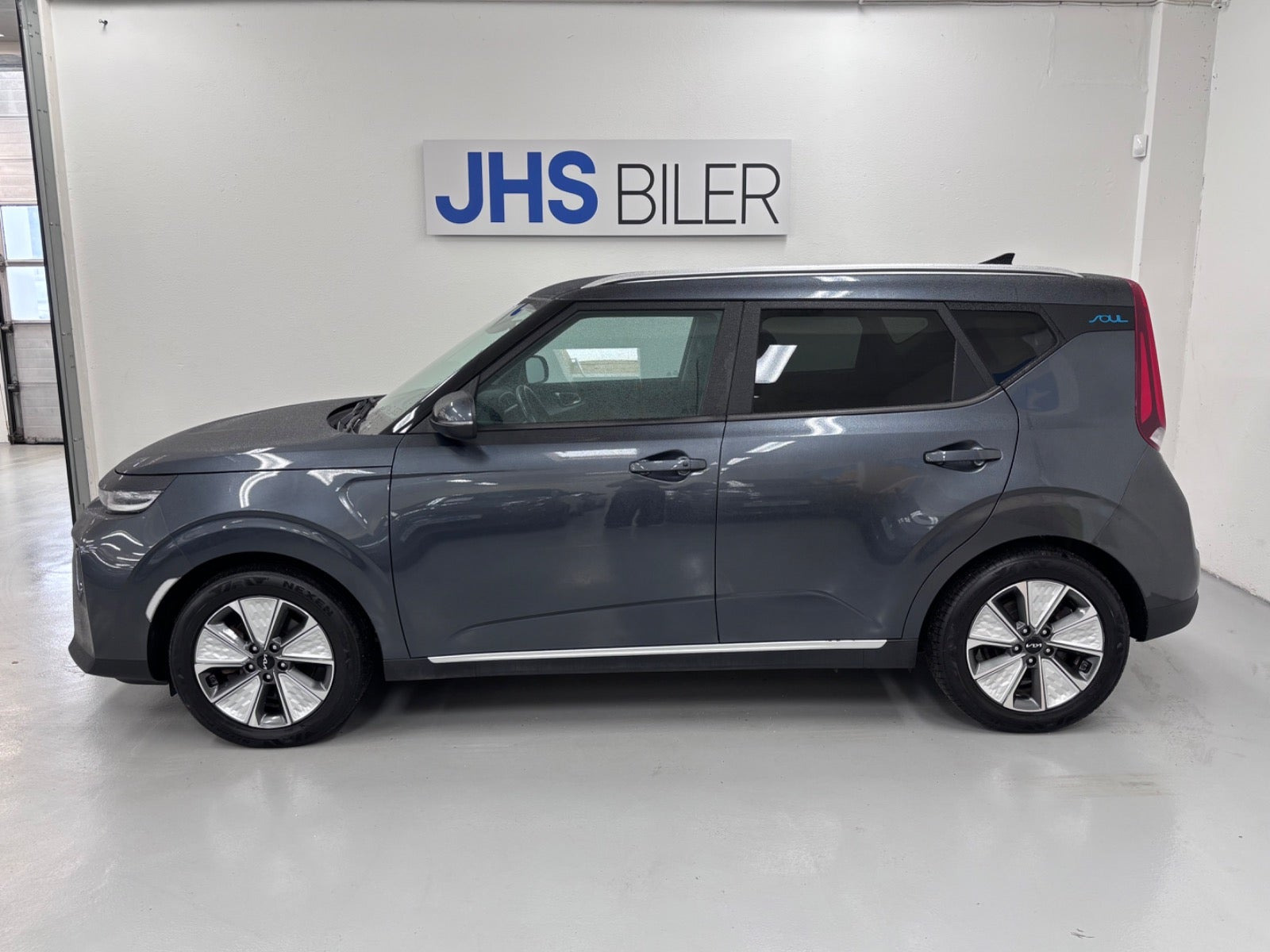 Grå Kia e-Soul fra 2022