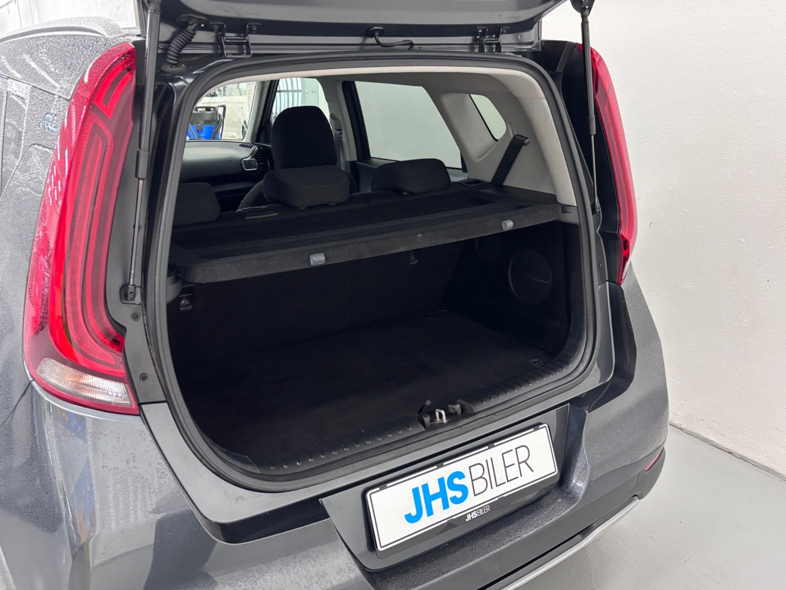 Grå Kia e-Soul fra 2022
