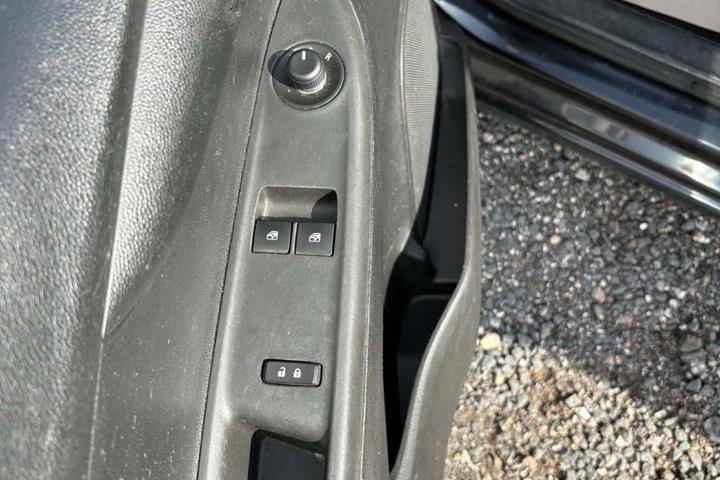 Sort Opel Karl fra 2015