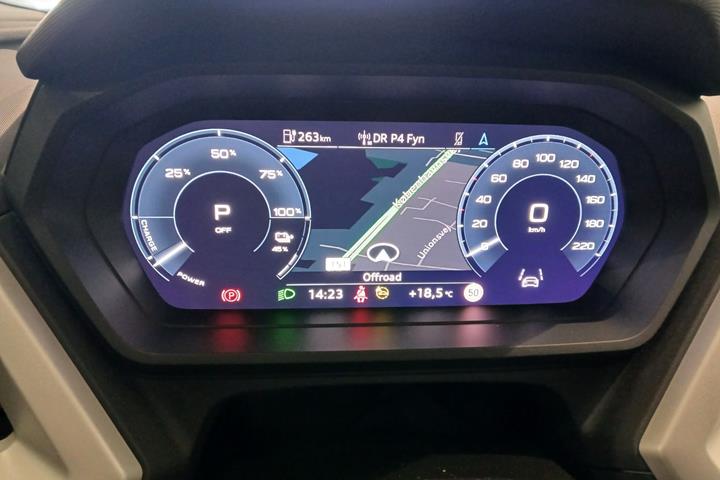 Grå Audi Q4 e-tron fra 2024