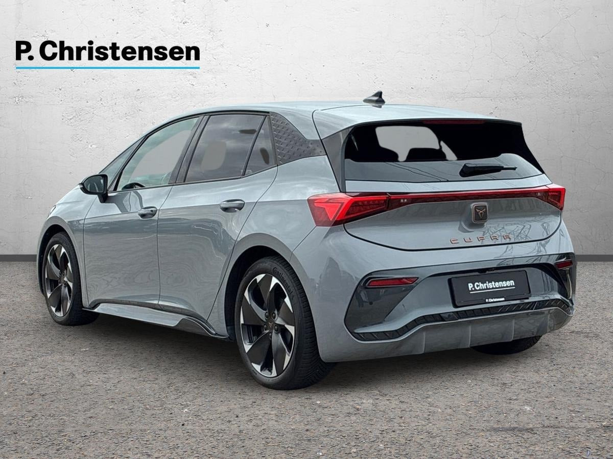 Grå Cupra Born fra 2024